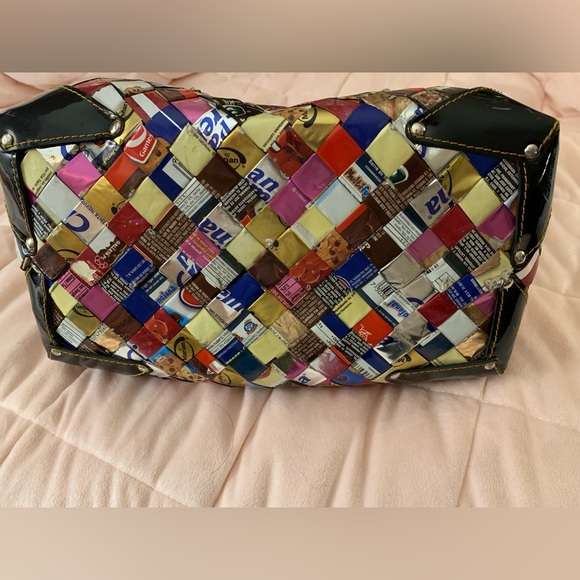 Wrapper Purse - Picture 2 of 6